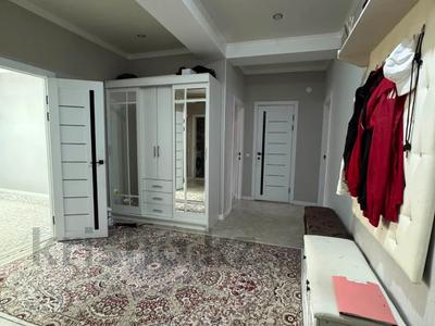 3-бөлмелі пәтер · 100 м² · 3/9 қабат, Алтын орда ш/а., бағасы: 36 млн ₸ в Актобе, мкр. Алтын орда