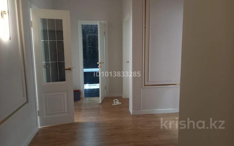 2-бөлмелі пәтер · 78 м² · 2/5 қабат, мкр. Алтын орда, Мангилик Ел 30Б, бағасы: 39 млн ₸ в Актобе — фото 2