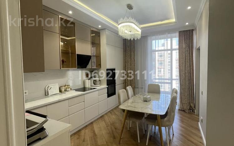 4-комнатная квартира · 130 м² · 8/10 этаж, мкр Новый Город, Ашимова 21 за 98 млн 〒 в Караганде, Казыбек би р-н — фото 2