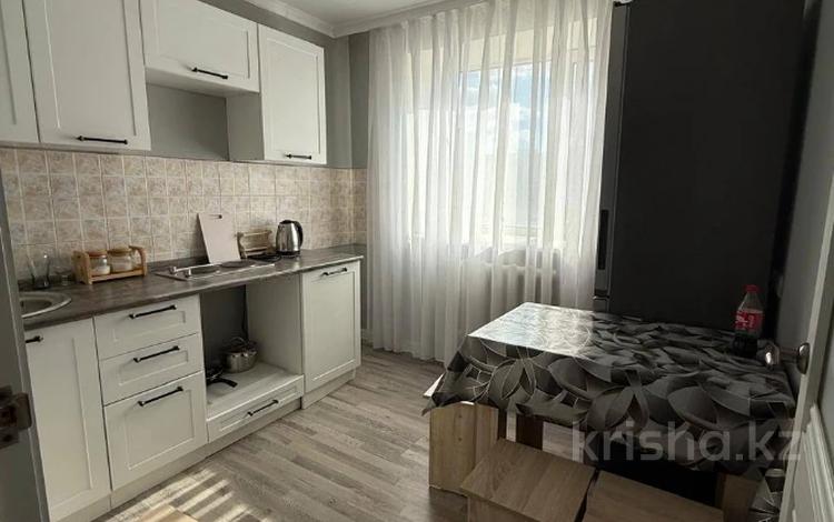 2-бөлмелі пәтер · 54 м² · 5/6 қабат, Жаңа қала ш/а., Ермекова 106/1, бағасы: 24 млн ₸ в Караганде, Казыбек би р-н — фото 4