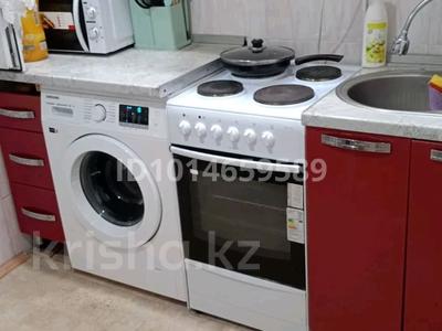2-бөлмелі пәтер · 48.8 м² · 2/5 қабат, 16-шағынаудан, Майкудук, 16й микрорайон 1, бағасы: 12.5 млн ₸ в Караганде, Алихана Бокейханова р-н