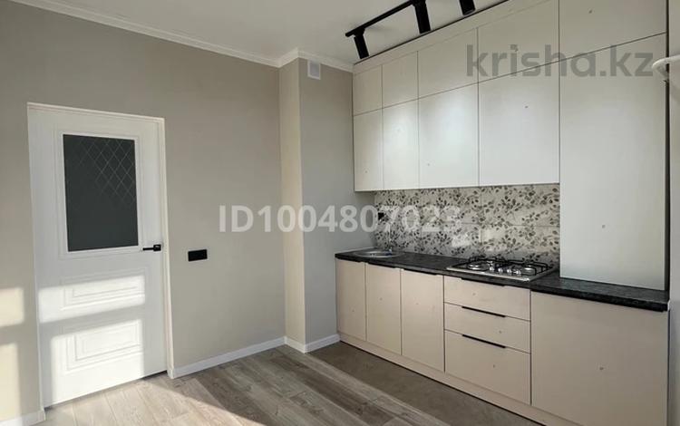 1-бөлмелі пәтер · 40.1 м² · 5/5 қабат, мкр Асар-2, Микрорайон Асар 2 3390 Б — ТРЦ ТӨЛЕ БИ. АвтоЦОН, бағасы: 20.5 млн ₸ в Шымкенте, Абайский р-н — фото 2