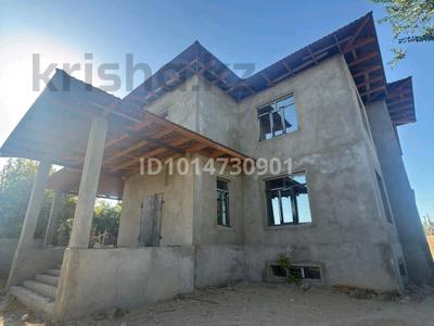 Отдельный дом · 10 комнат · 700 м² · 12 сот., Смоленская 22 — Комратова - Ташкентская за 115 млн ₸ в Таразе