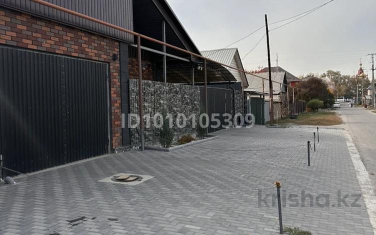 Жеке үй · 3 бөлме · 200 м² · 5 сот., Самен батыр — Верхняя часть рядом с трассой, бағасы: 750 000 〒 в  — фото 3