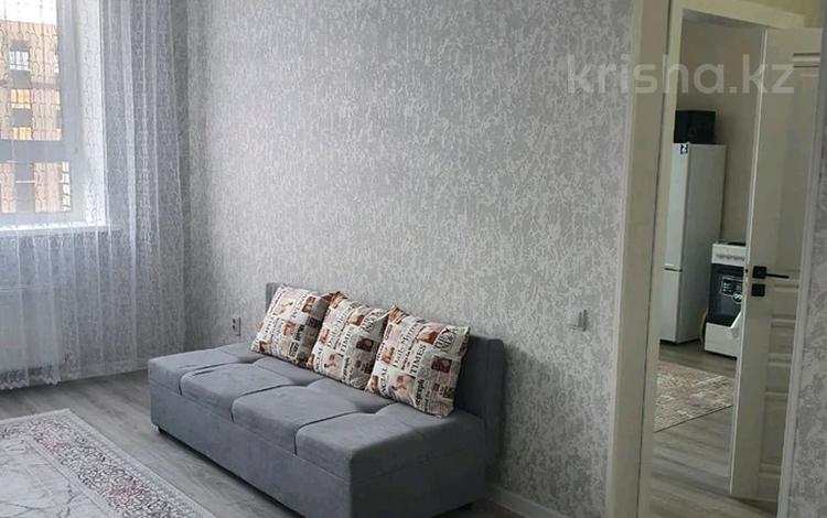 1-комнатная квартира, 40 м² помесячно, Толе би 12/2