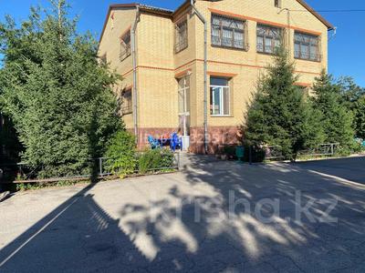 Жеке үй · 5 бөлме · 340 м² · 22 жүзд., Күнгей ш/а. 51 — улица Карибжанова, бағасы: 115 млн ₸ в Караганде, Казыбек би р-н