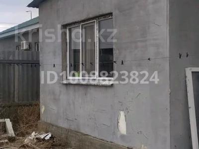 Отдельный дом · 1 комната · 47 м² · 9 сот., мкр Аксай-2, 19-я улица 24 за 8 млн 〒 в Атырау