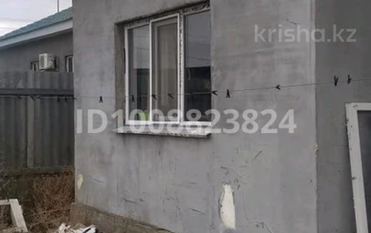 Отдельный дом · 1 комната · 47 м² · 9 сот., мкр Аксай-2, 19-я улица 24 за 8 млн 〒 в Атырау — фото 2