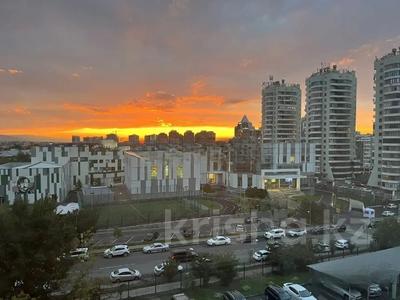 3-бөлмелі пәтер · 142 м² · 6/9 қабат, Самал-3 ш/а., бағасы: 117 млн ₸ в Алматы, Медеуский р-н
