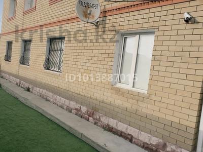 Отдельный дом · 6 комнат · 330 м² · 10 сот., Владимира Худина за 63 млн ₸ в Атырау