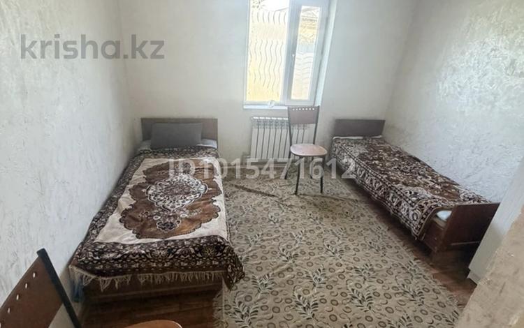 2-бөлмелі пәтер · 50 м², Ходжамьярова 47 — Уг ул головацкого. возле базара, рядом халык банка. центр., бағасы: 150 000 ₸ в Жаркенте — фото 2