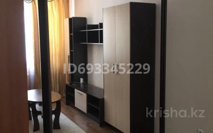 1-комнатная квартира, 40 м², 3/5 этаж помесячно, Жас Канат 1/33