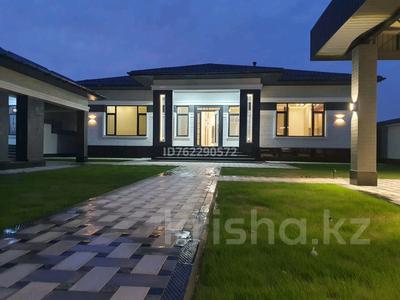 Продажа домов и дачи в Шымкенте: Отдельный дом · 8 комнат · 250 м² · 8 сот., мкр Северо-Запад 121 — Ныгымет Толенди за ~ 140 млн 〒 Отдельный дом · 8 комнат · 250 м² · 8 сот., мкр Северо-Запад 121 — Ныгымет Толенди за ~ 140 млн 〒 в Шымкенте, Абайский р-н