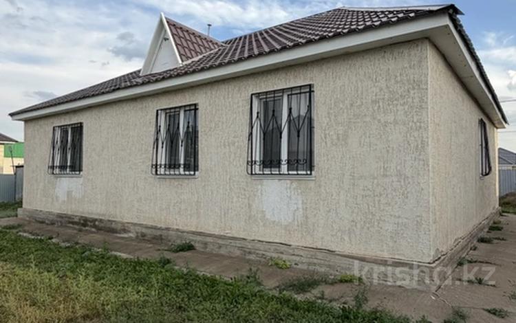 Отдельный дом · 3 комнаты · 120 м² · 8 сот., Абылай хана 1 за 30.8 млн ₸ в Уральске — фото 2