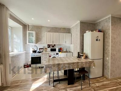 3-комнатная квартира · 48 м² · 1/5 этаж, мкр Новый Город, Б.Жырау 79 — 45 квартал, автовокзал за 18.5 млн ₸ в Караганде, Казыбек би р-н