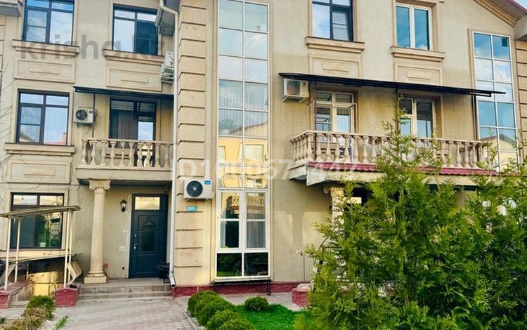 3-комнатная квартира · 150 м² · 1/3 этаж, мкр Таусамалы, Таусамалы, 6 линия 201 — Шаляпина - Ашимова за 115 млн ₸ в Алматы, Наурызбайский р-н — фото 2