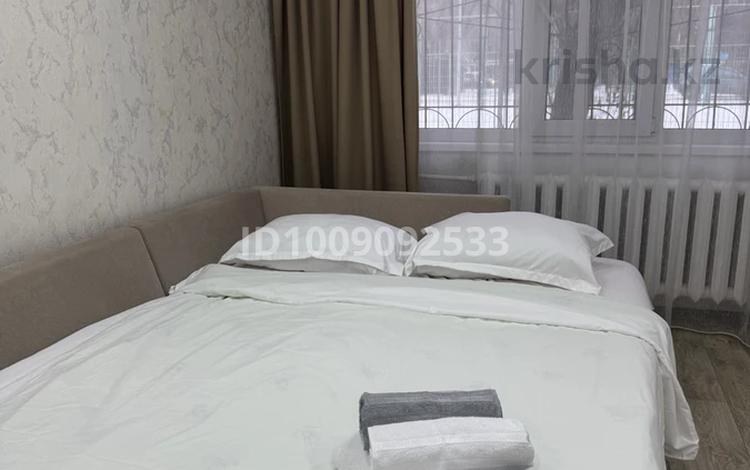 1-комнатная квартира · 36 м², Х Чурина -дом быта за 180 000 ₸ в Уральске — фото 2