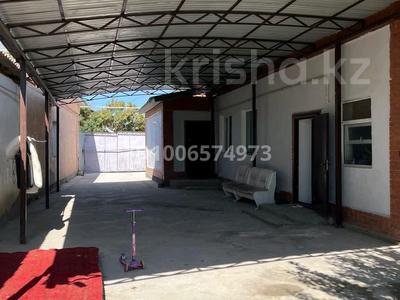Жеке үй · 8 бөлме · 200 м² · 10 сот., Кызылорда 38, бағасы: 23 млн ₸