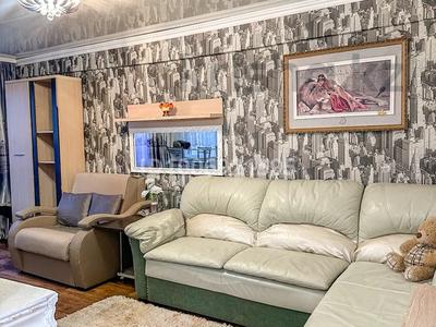 1-комнатная квартира · 32 м² · 5/5 этаж, Карла Макса 20 за 4.8 млн 〒 в Шахтинске