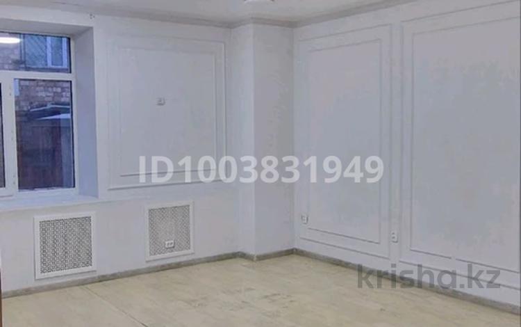 Свободное назначение, офисы · 63 м² за 220 500 ₸ в Караганде, Казыбек би р-н — фото 4