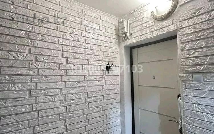 4-бөлмелі пәтер · 67 м² · 2/5 қабат, Расковой, бағасы: 230 000 ₸ в Жезказгане — фото 2