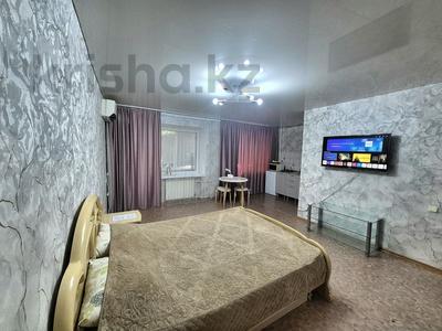 1-комнатная квартира · 32 м² · 2/4 этаж, Алии Молдагуловой 2/1 — Жд Вокзал,Сокол, Центр переливание крови,Казииту,маг.Урал за 11 000 ₸ в Уральске