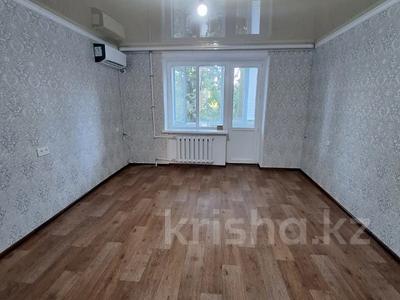 3-бөлмелі пәтер · 60 м² · 3/5 қабат, Абу Бакира Кердери, бағасы: 20 млн ₸ в Уральске