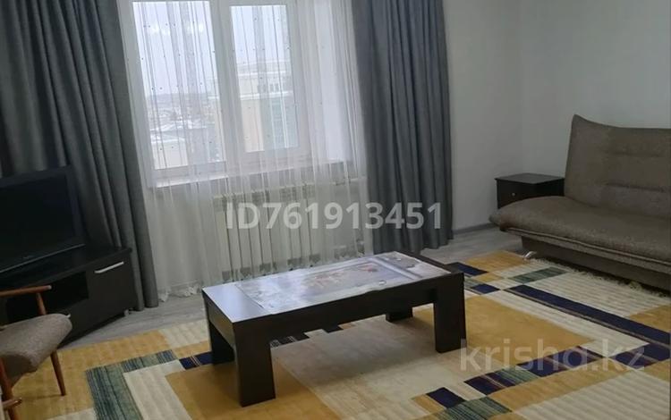 3-комнатная квартира · 65 м² · 10/12 этаж, Казахстан 68 — Центр города, площадь Республики за 350 000 〒 в Усть-Каменогорске, Ульбинский — фото 2