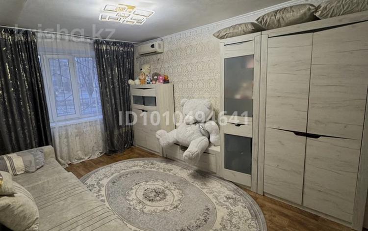 1-комнатная квартира · 33.8 м² · 1/9 этаж, мкр Омега, Есенжанова 1 за 10.4 млн ₸ в Уральске — фото 2