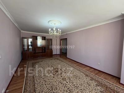 3-комнатная квартира · 102 м² · 8/9 этаж, мкр. Алмагуль, Алмагул 4 за 220 000 ₸ в Атырау
