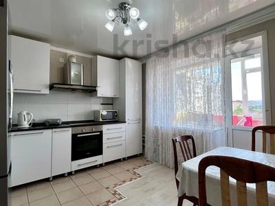 3-комнатная квартира · 79 м² · 10/10 этаж, Жастар 41 за 33.7 млн ₸ в Усть-Каменогорске