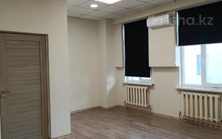 Кеңселер, кабинеттер және жұмыс орындары · 21.7 м², бағасы: 188 790 ₸ в Алматы, Алмалинский р-н — фото 2