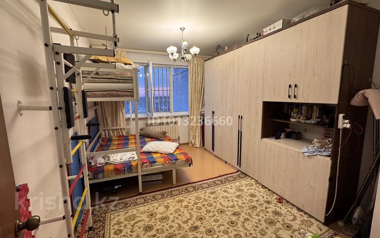 2-бөлмелі пәтер · 63 м², мкр Шугыла, микрорайон «Шугыла» 342, бағасы: 38 млн ₸ в Алматы, Наурызбайский р-н — фото 2