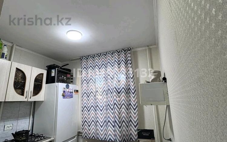 2-бөлмелі пәтер · 44 м² · 1/5 қабат, Салтанат ш/а. 5, бағасы: 12.9 млн ₸ в Таразе, мкр Салтанат — фото 2