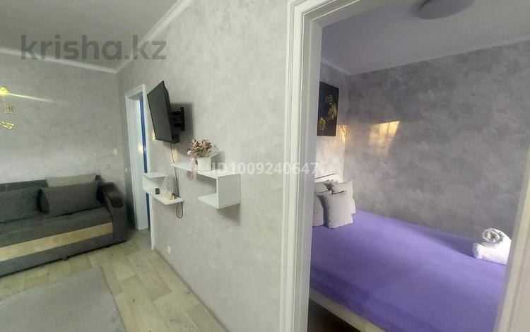 3-комнатная квартира · 48 м² · 4/5 этаж, мкр Новый Город, Ержанова 27 — Район Сити Молл за 19 000 ₸ в Караганде, Казыбек би р-н — фото 2