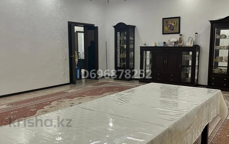 Отдельный дом · 6 комнат · 300 м² · 9 сот., мкр Оркен, 2проезд 3 — Район супермаркета Москва за 53 млн ₸ в Атырау — фото 2