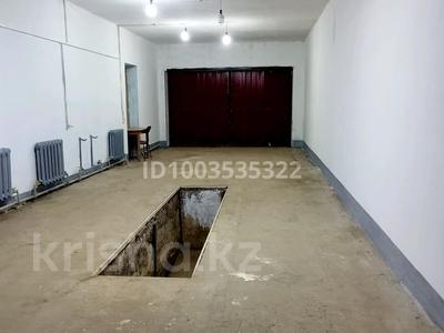 Гараж · 50 м² · Еркинова 16 — Напротив школы 24, бағасы: 200 000 ₸ в Атырау, мкр Привокзальный-5