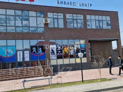 Свободное назначение, офисы, магазины и бутики, склады, азс, автосервисы и автомойки, общепит, салоны красоты, медцентры и аптеки · 951.6 м² за 830 млн 〒 в Шымкенте, Енбекшинский р-н