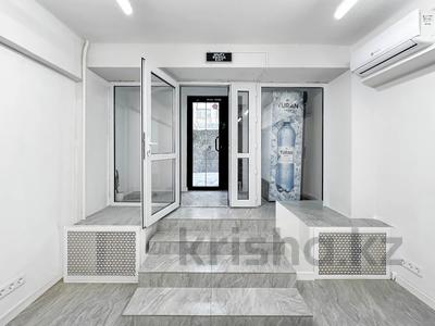 Еркін, кеңселер, дүкендер мен бутиктер, сұлулық салондары, монша, қонақ үй және демалыс орындары, медорталықтар мен дәріханалар, білім орталықтары, ойын-сауық, конференц-залдар, кабинеттер және жұмыс орындары, студиялар · 130 м², бағасы: 1.3 млн ₸ в Алматы, Медеуский р-н
