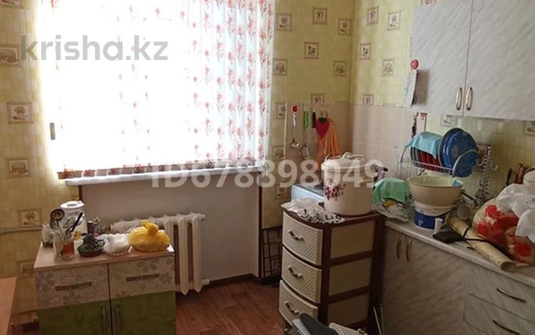 2-бөлмелі пәтер · 50 м² · 3/3 қабат, 49 кв ул Шулембаева 4 — Рыскулова, бағасы: 13 млн 〒 в Кентау — фото 2