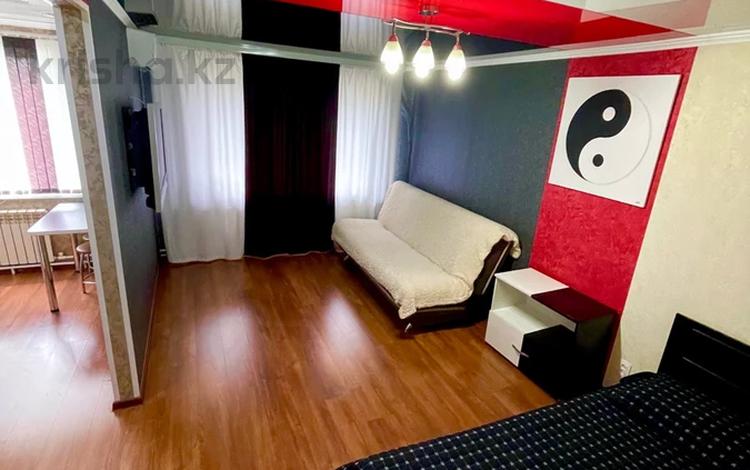 1-комнатная квартира · 30 м² · 5/5 этаж, Комисарова 28 — Бухар жырау за 10 000 ₸ в Караганде, Казыбек би р-н — фото 13