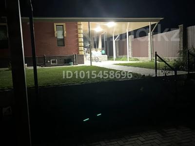 Жеке үй · 8 бөлме · 212.6 м² · 8 жүзд., Амангельды 49 а, бағасы: 93 млн ₸ в Туздыбастау (Калинино)