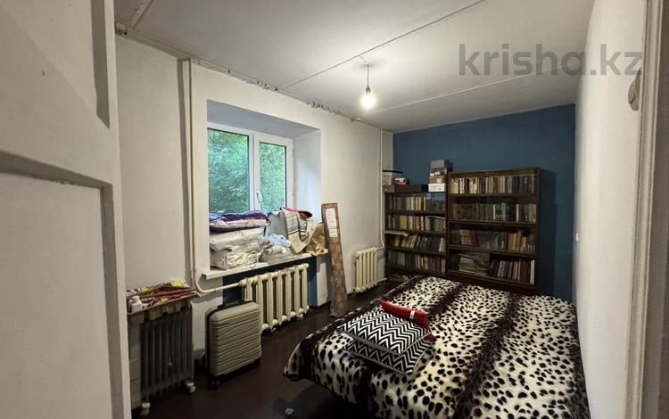 2-комнатная квартира · 41 м² · 2/5 этаж, мкр Михайловка , Крылова — остановка Баня за ~ 15 млн ₸ в Караганде, Казыбек би р-н — фото 2