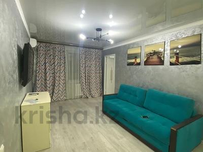 2-комнатная квартира, 48 м², 4/5 этаж помесячно, Самал за 150 000 〒 в Талдыкоргане, мкр Самал