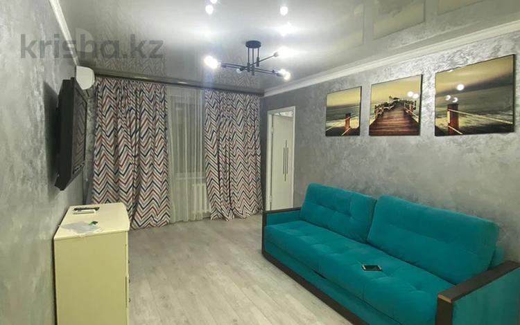 2-комнатная квартира, 48 м², 4/5 этаж помесячно, Самал за 150 000 〒 в Талдыкоргане, мкр Самал — фото 2