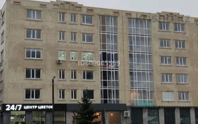 2-бөлмелі пәтер · 86 м² · 6/6 қабат, проспект Абая — Алем плаза, бағасы: 28.5 млн ₸ в Уральске — фото 4
