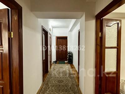3-бөлмелі пәтер · 70 м² · 2/5 қабат, мкр Мамыр-2 — Шаляпина, бағасы: 300 000 ₸ в Алматы, Ауэзовский р-н