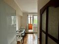 3-бөлмелі пәтер · 70 м² · 2/5 қабат, мкр Мамыр-2 — Шаляпина, бағасы: 300 000 ₸ в Алматы, Ауэзовский р-н — фото 2