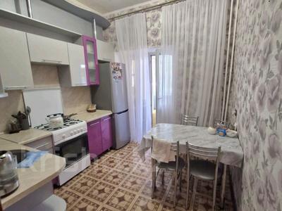 3-комнатная квартира · 74.2 м² · 1/5 этаж, Молдашева 39 — Омега за 18.5 млн 〒 в Уральске