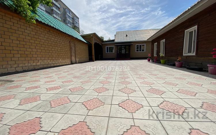 Жеке үй · 4 бөлме · 150 м² · 6 жүзд., Қощқарбаева 123 — Оборонная, бағасы: 59.5 млн ₸ в Семее — фото 2
